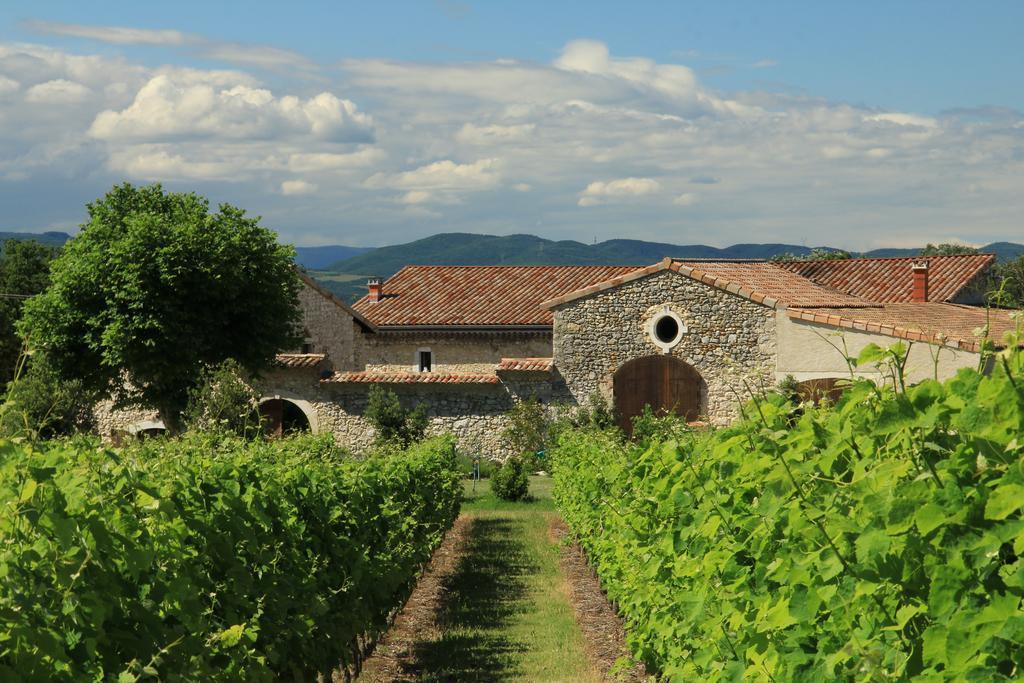 Le Tresor Des Templiers Malataverne Exterior foto